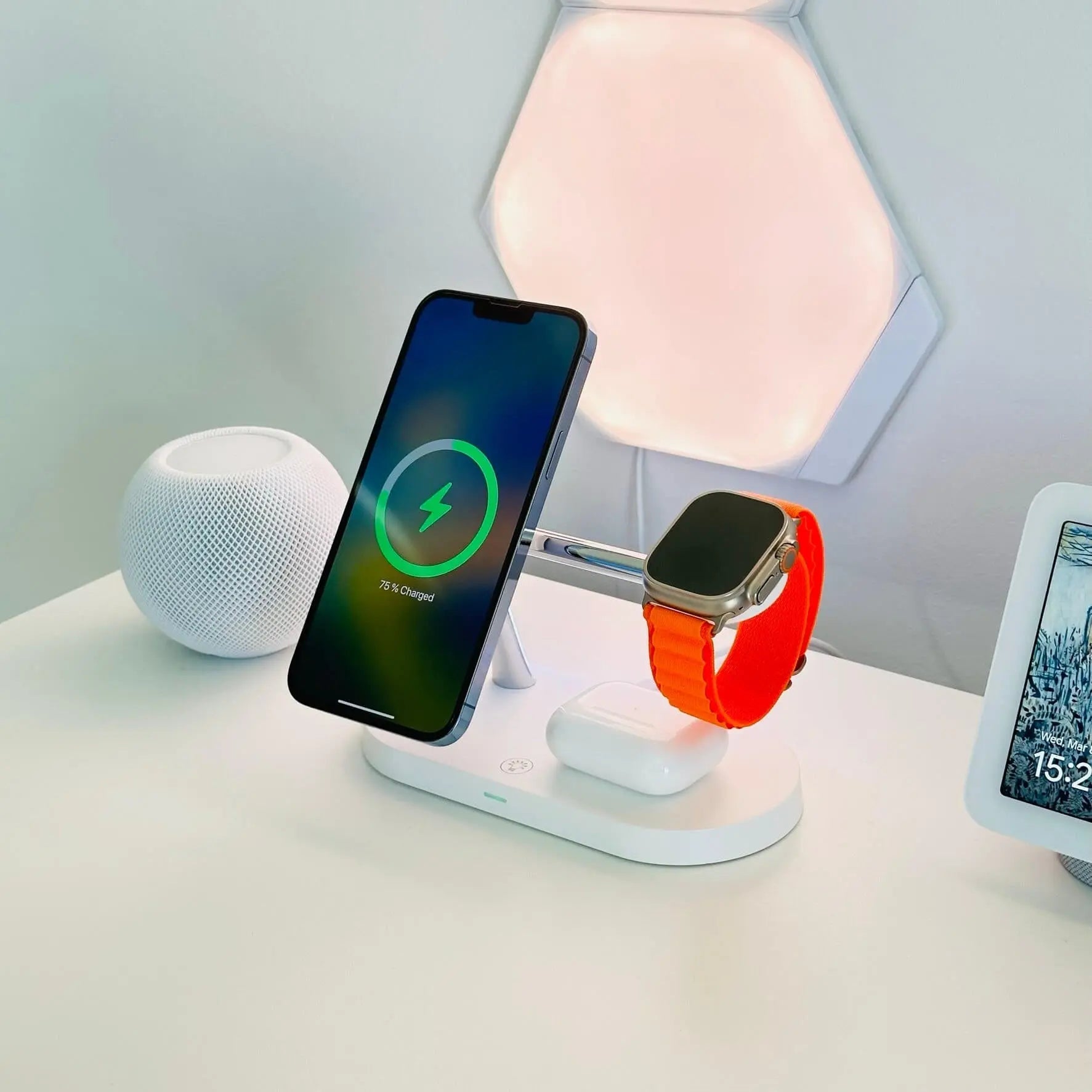 3 in 1 Magnetic Charger for Apple 1