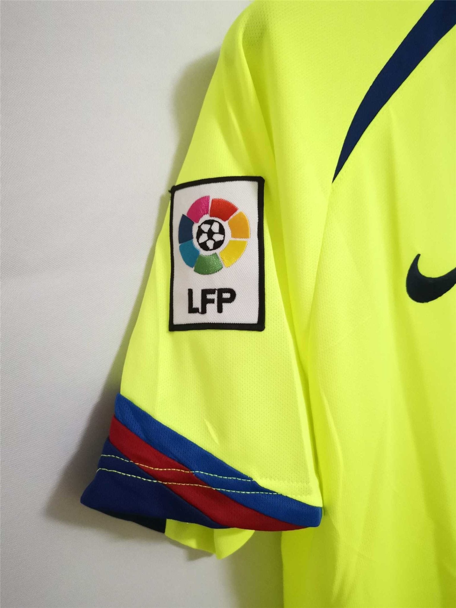 Ronaldinho Barcelona Away Shirt 2005/06