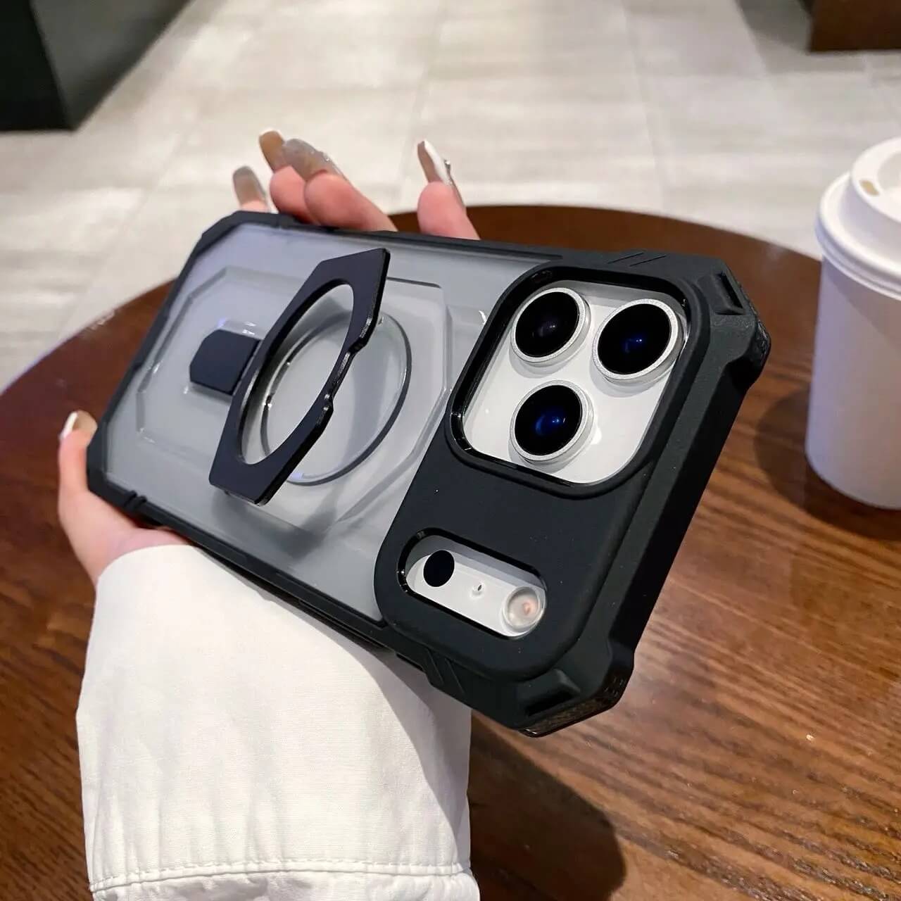 NOVAGEARĀ® ArmorMatte MagSafe