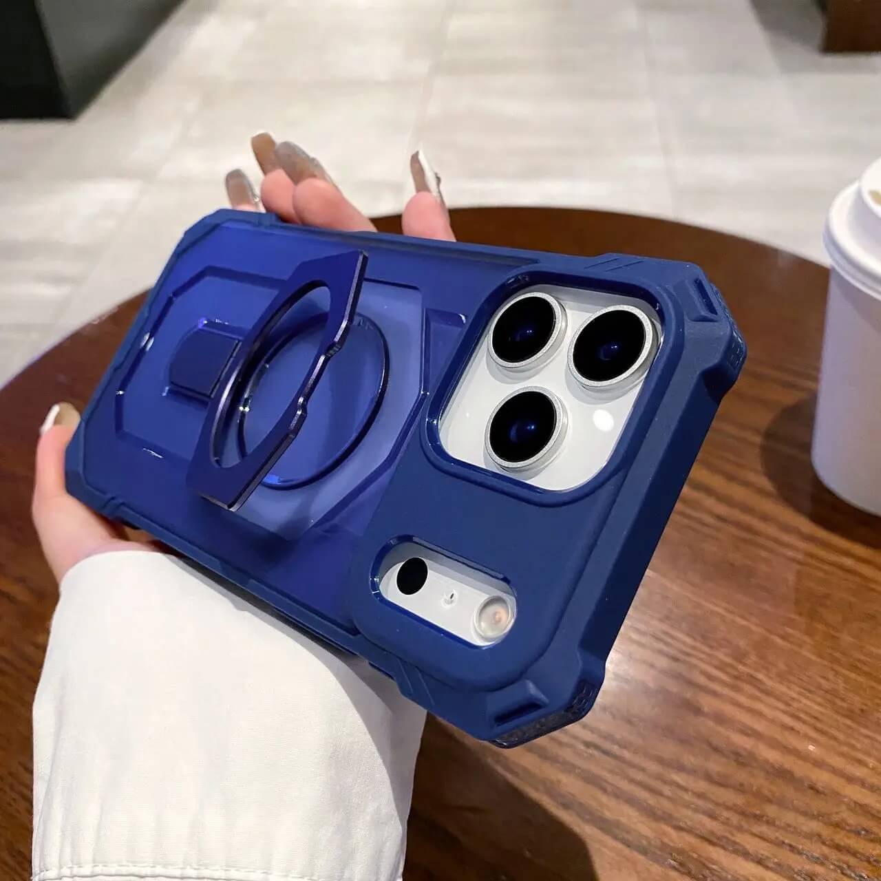 NOVAGEARĀ® ArmorMatte MagSafe