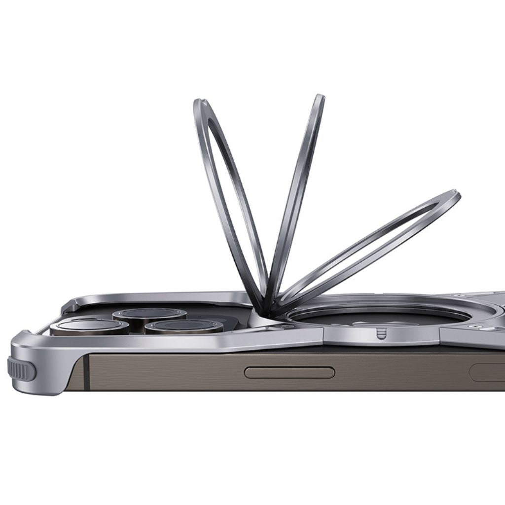Minimal Magnetic Case for iPhone 2