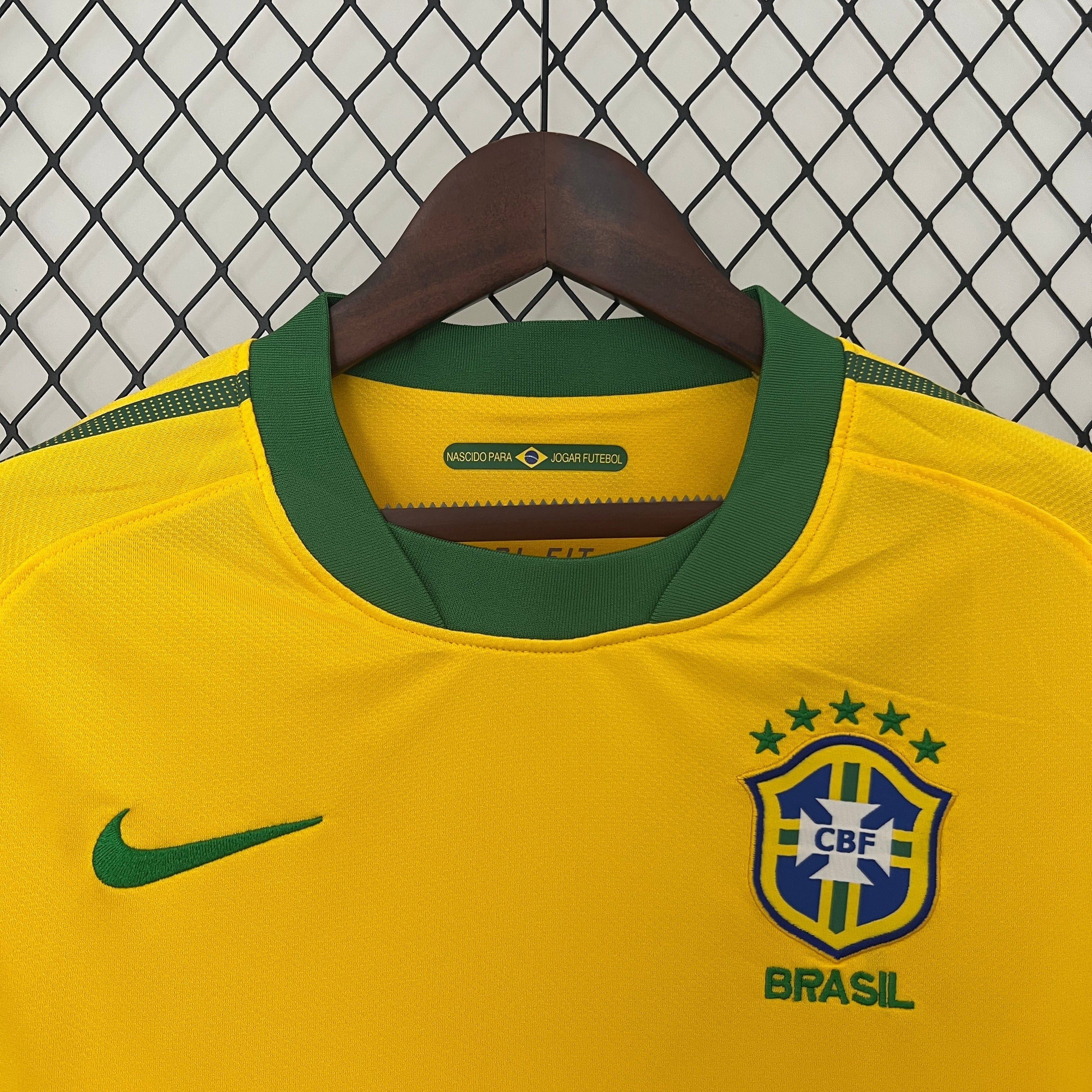 KakÃ¡ Brazil 2010 Home Jersey