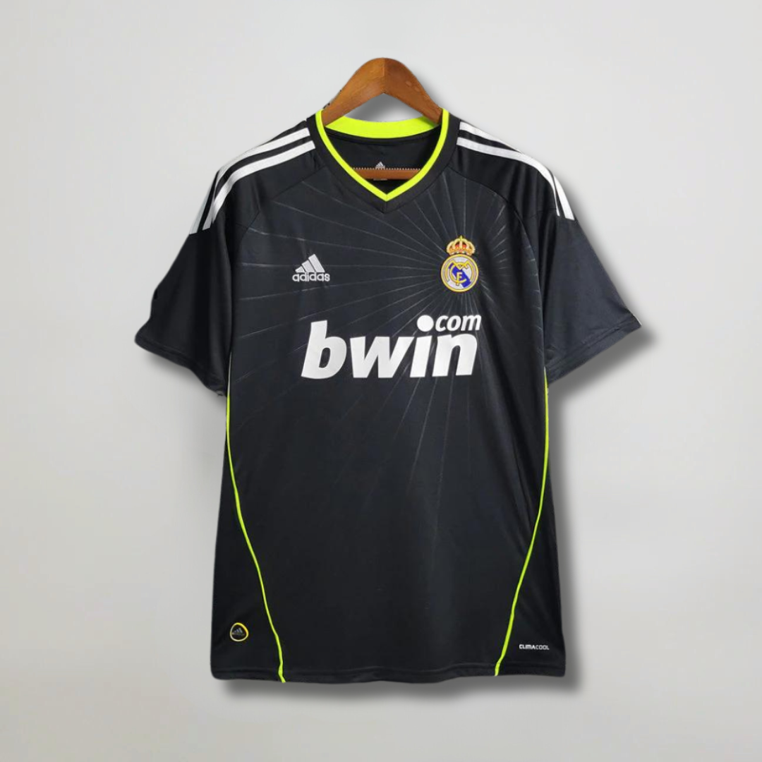 KakÃ¡ Real Madrid Away Jersey 2010/11